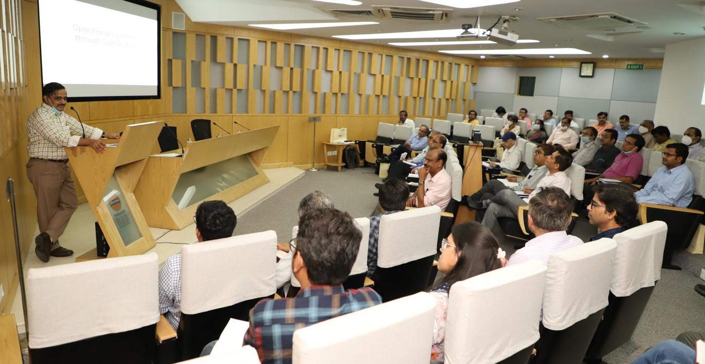 Prof. Ravindra Gudi(Dean ACR IITB) addressing audience at IOCL R&D 23072022.jpg