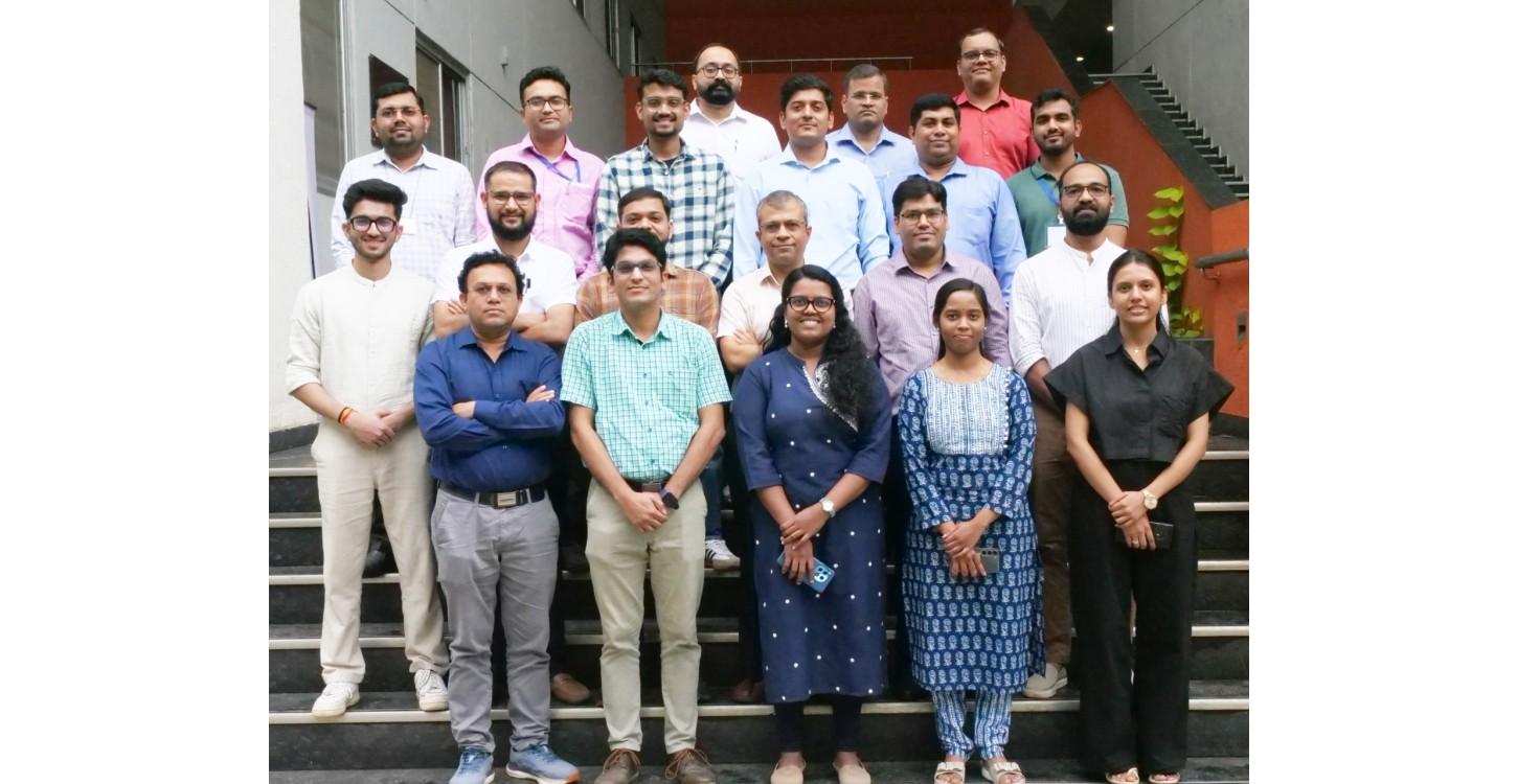 Group Photo for LCA Course.jpg